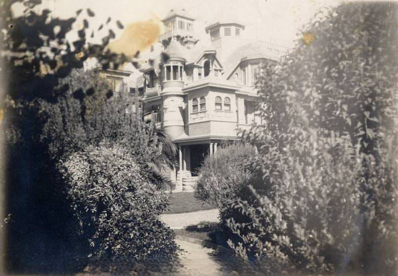 Winchester House before 1906 earthquake.