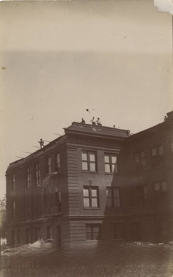 Earthquake damage clean-up, 1906