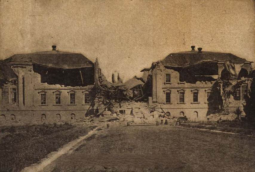 Ruins at Gymnasium, Stanford University, after the earthquake, 1906