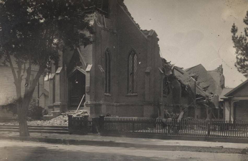 Trinity Church after 1906 earthquake.