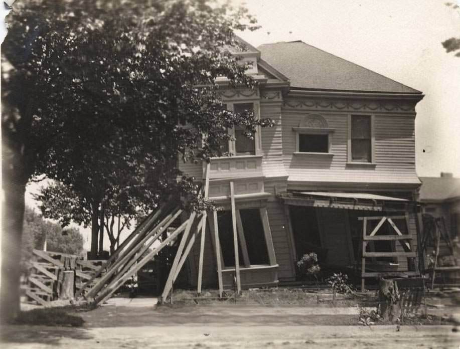 House, victim of earthquake 1906