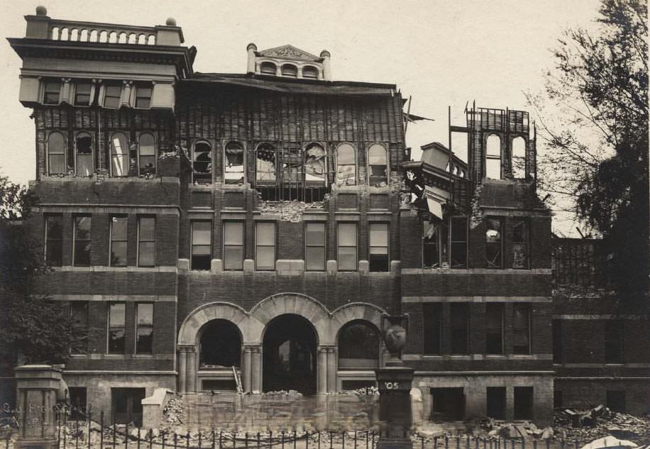Earthquake damage to high school at Seventh and San Fernando Streets, San Jose, 1906