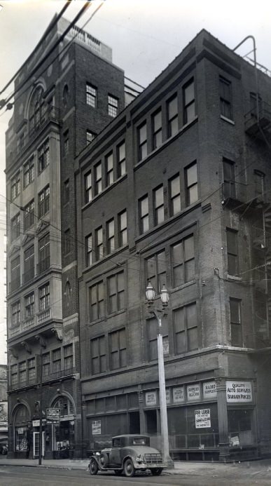Five-story building at 1124-26 Locust street, 1934