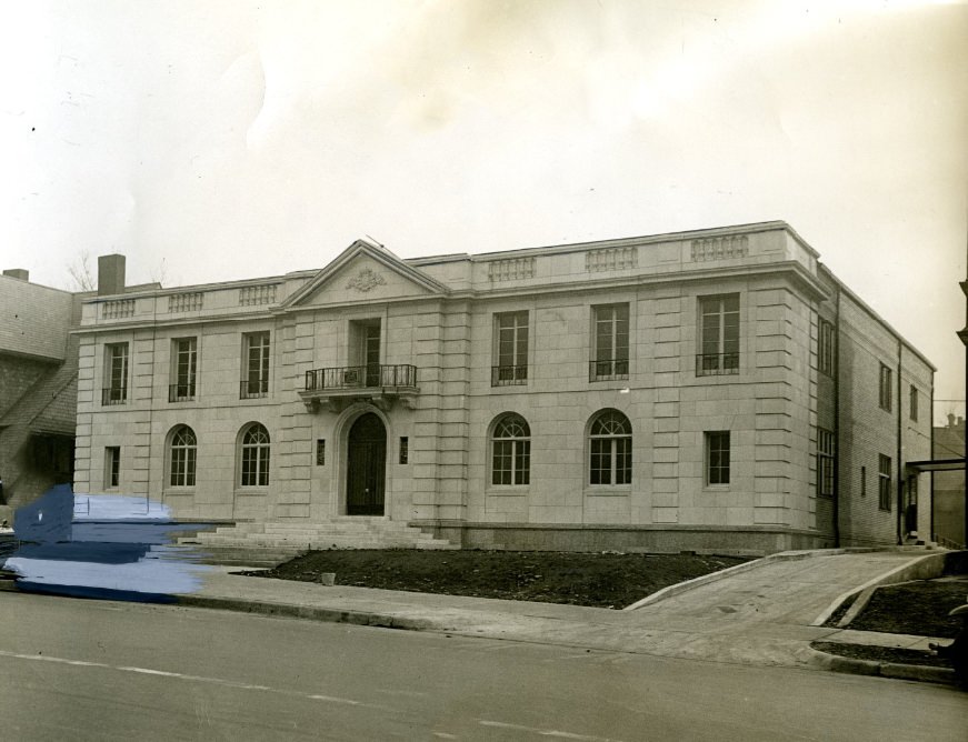 New building for the Arthur J. Donnelly Undertaking Company, nearing completion at 3840 Lindell boulevard, east of the undertaking firm's present establishment, 1932