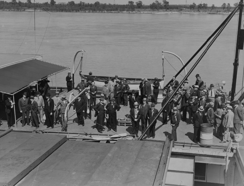 Riverfront Old Pix Riverboat, 1938