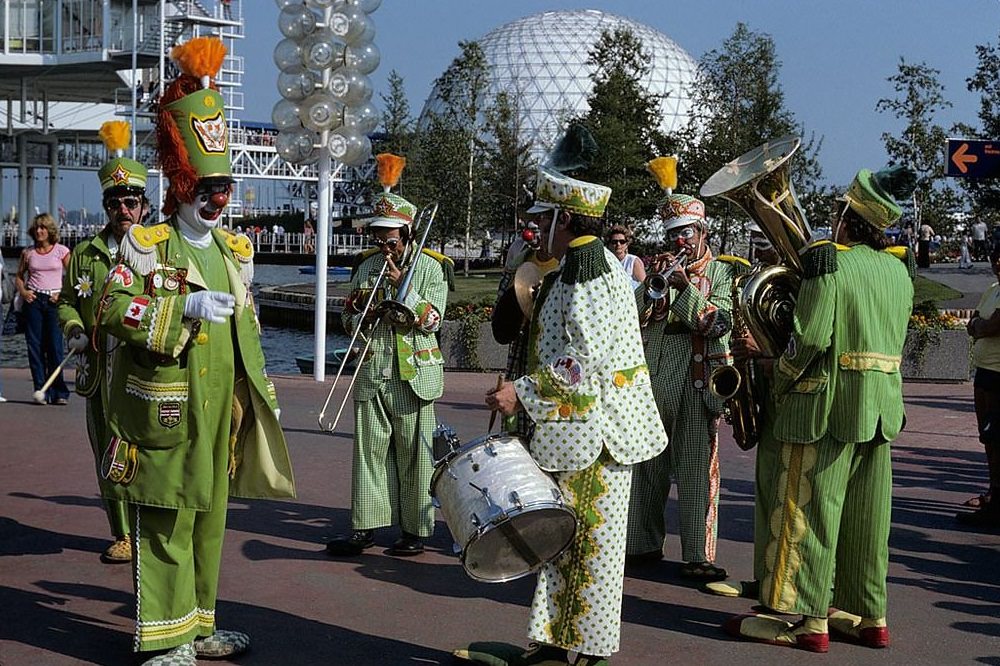 Street performers at Ontario Place, 1981