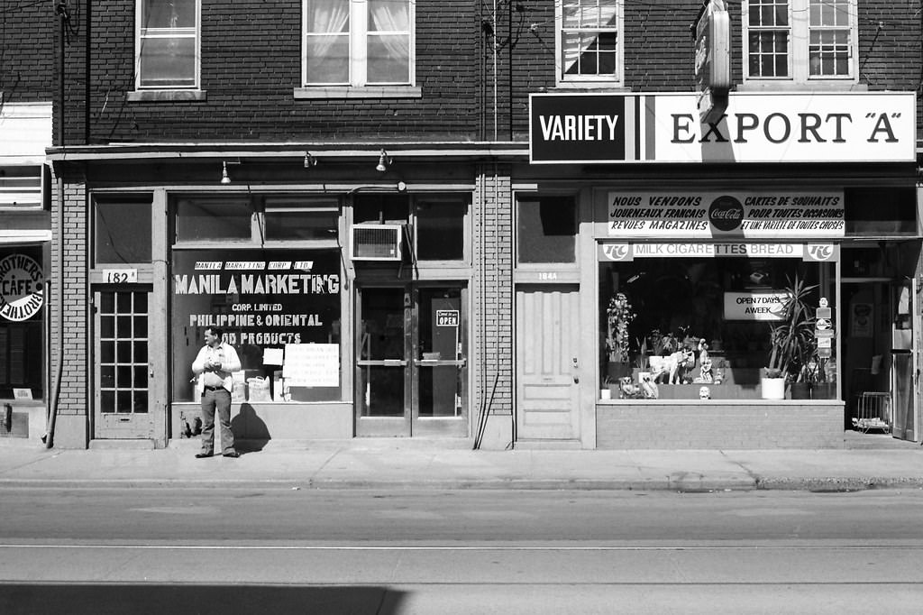 Carlton Street, Toronto, 1980