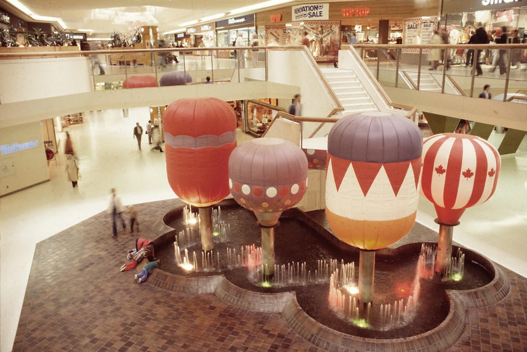 Balloon fountain, Scarborough Town Centre, 1980