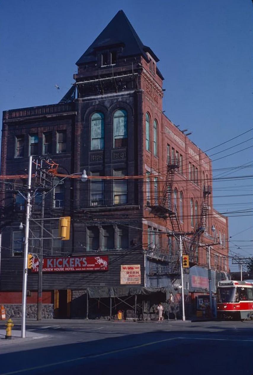 The New Broadview Hotel, a.k.a. Jilly's, as "Kicker's," August 31, 1983.