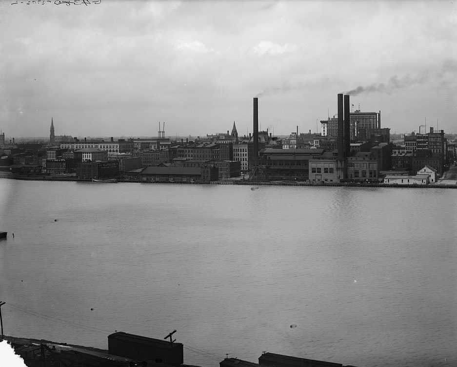 Water front, Toledo, Ohio, 1900s