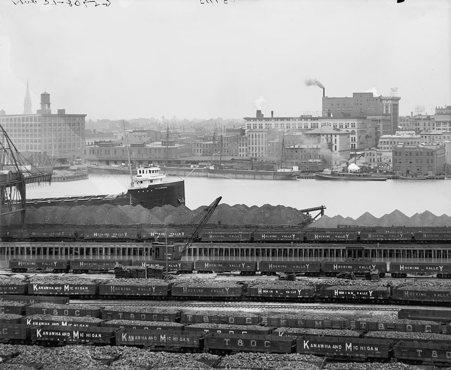 Water front, Toledo, Ohio, 1902