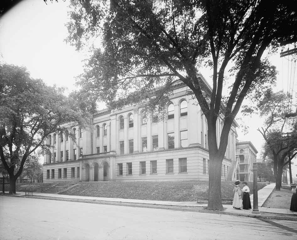 Central high school, Toledo, Ohio, 1902