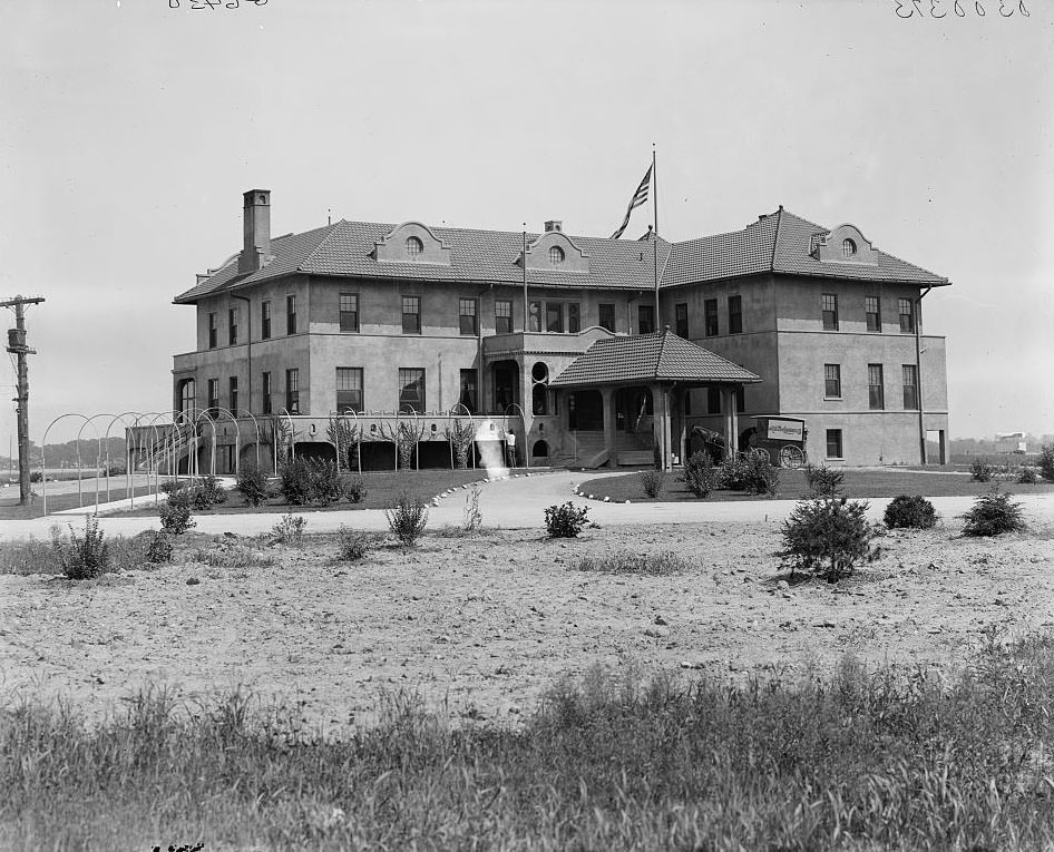 Toledo Yacht Club, Toledo, Ohio, 1908