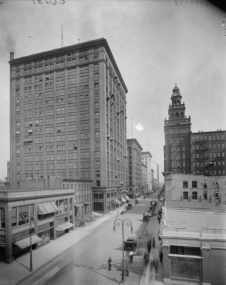 Madison Avenue & the Ohio Building, Toledo, Ohio, 1904