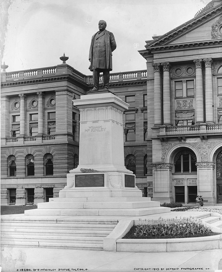 W[illia]m McKinley Statue, Toledo, Ohio, 1905.