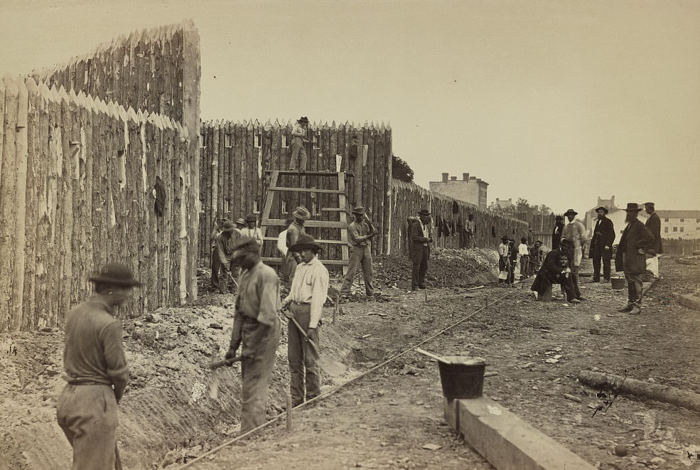 Building stockade, Alexandria, 1864