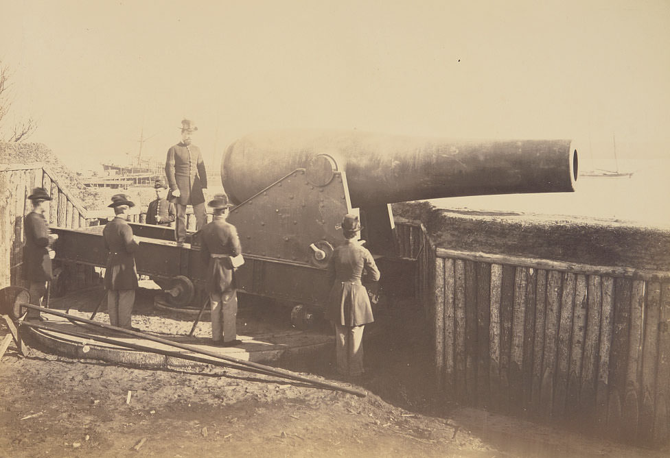 Fifteen inch gun at Battery Rodgers, Alexandria, 1864