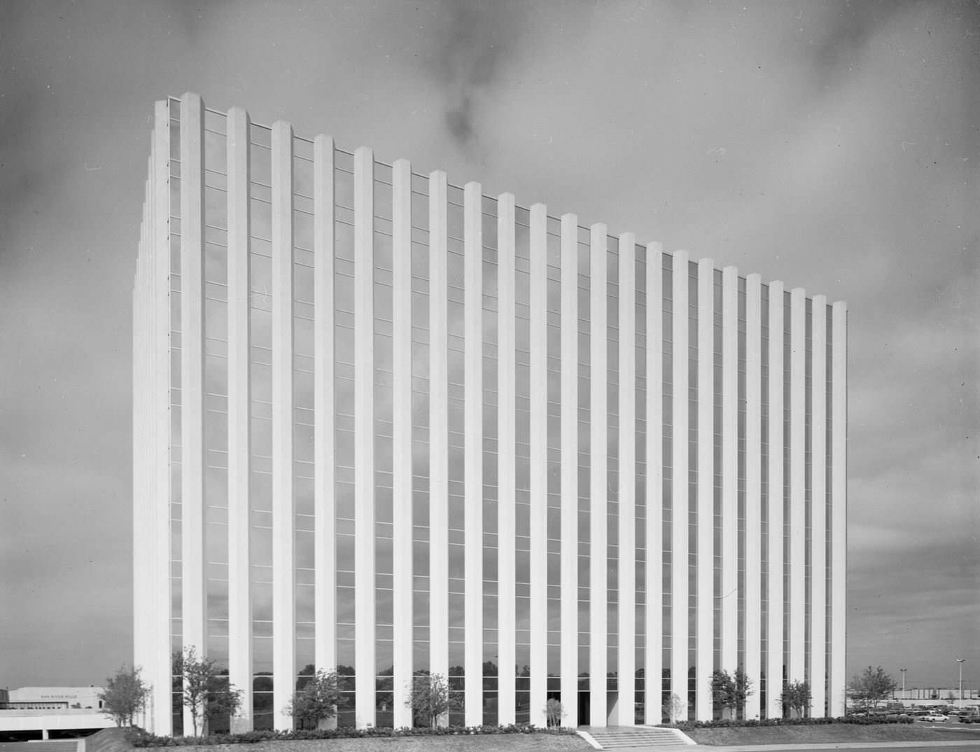 Office building on I-35 E, Dallas, Texas, 1963
