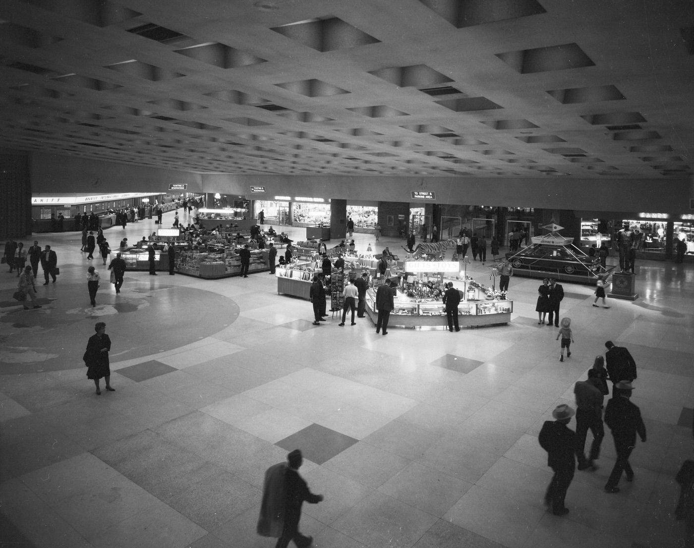 Dallas Love Field, Concourse, Dallas, 1960