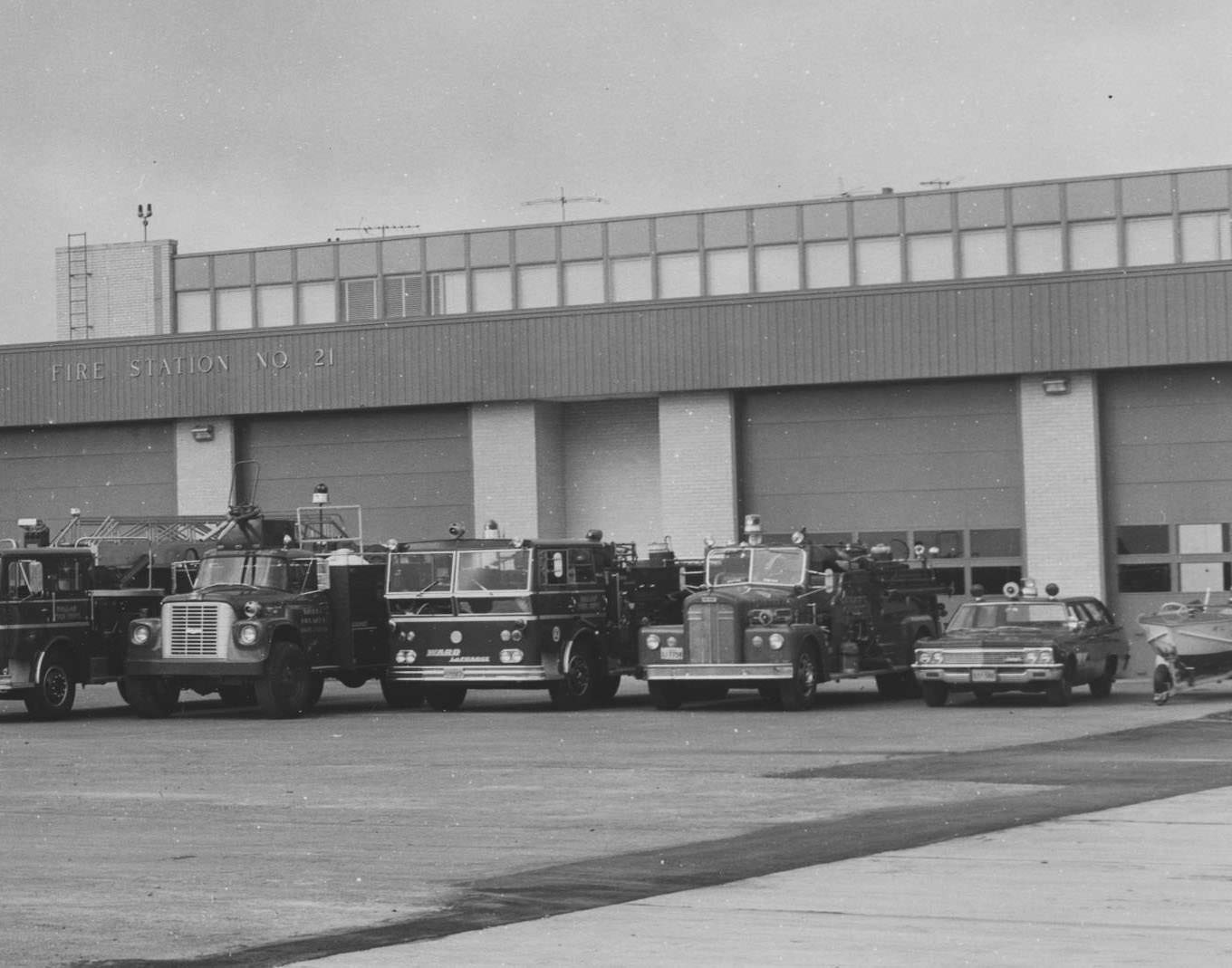 Dallas Fire Station 21 at Love Field, 1969
