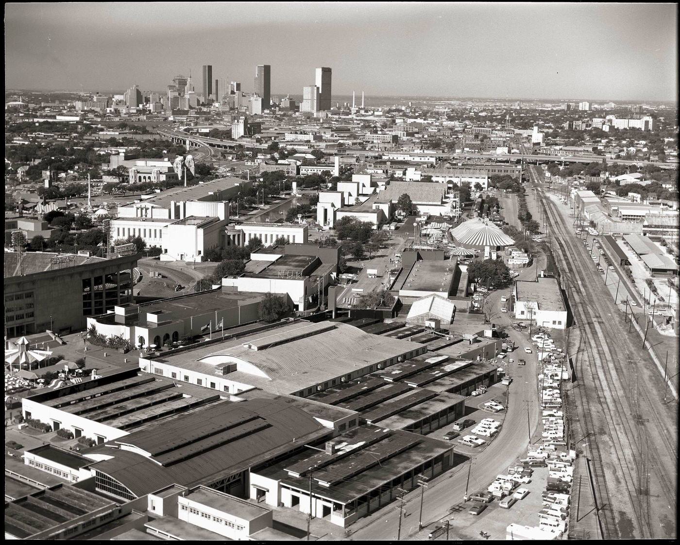 Traintracks in dallas, 1967