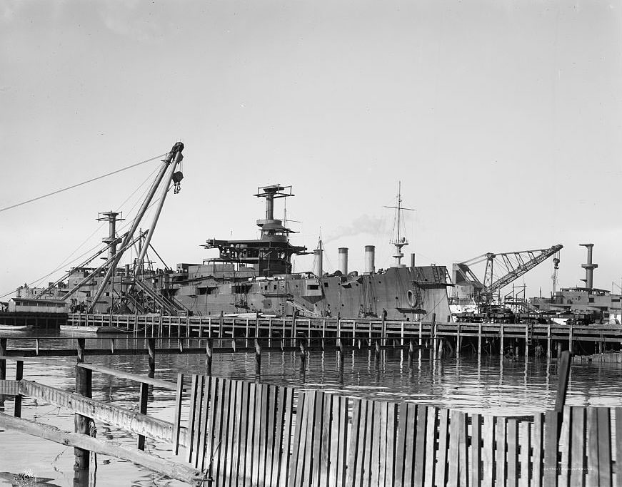 Newport News Ship Building Co.'s yards, 1909