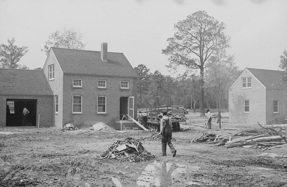 Workers on Newport News Homesteads, Virginia, 1936