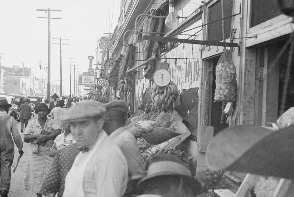 Market in Newport News, Virginia, 1936