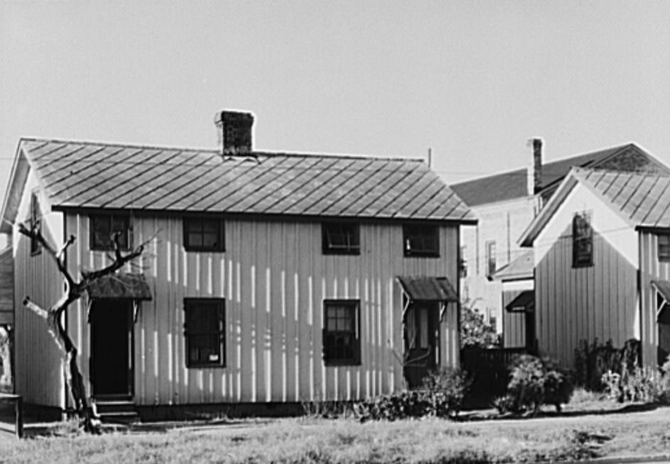 House in quarter, Newport News, 1937