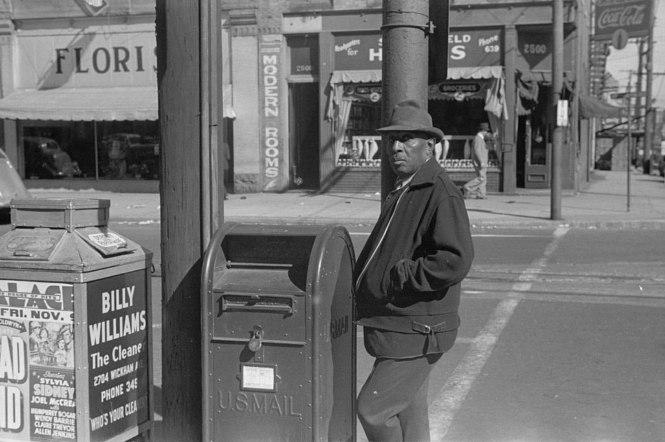 Street corner, Newport News, Virginia, 1937