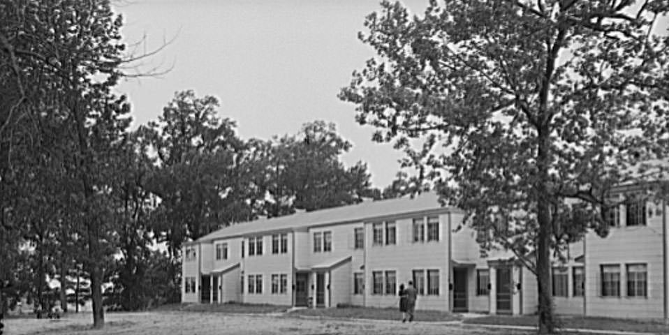 Defense housing. Ferguson Park, Newport News, 1941