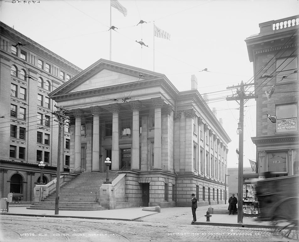 Old Custom House, Norfolk, 1905