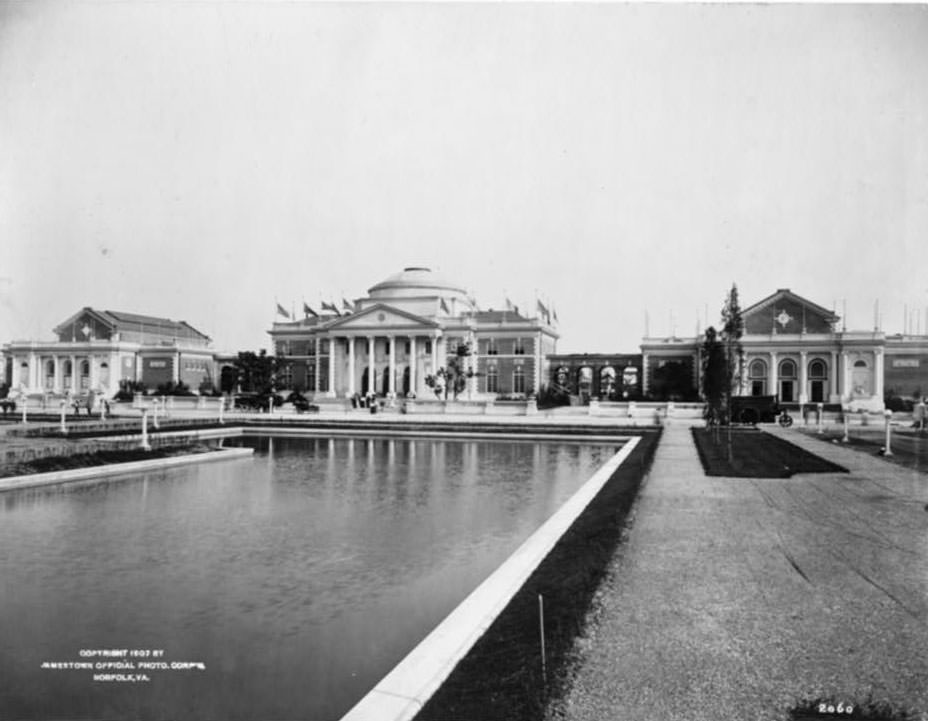 Administration building, (modelled after Monticello), Jamestown Exposition, Virginia, 1907