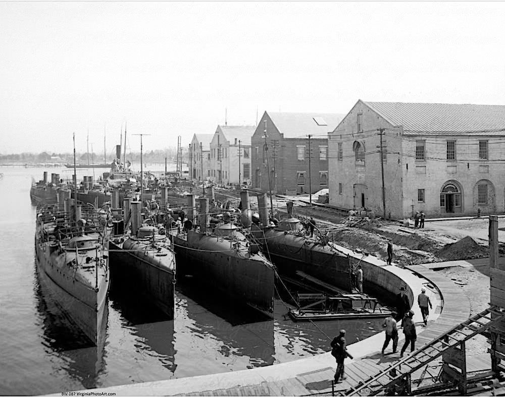 Torpedo Boats Norfolk Naval Yard, 1905