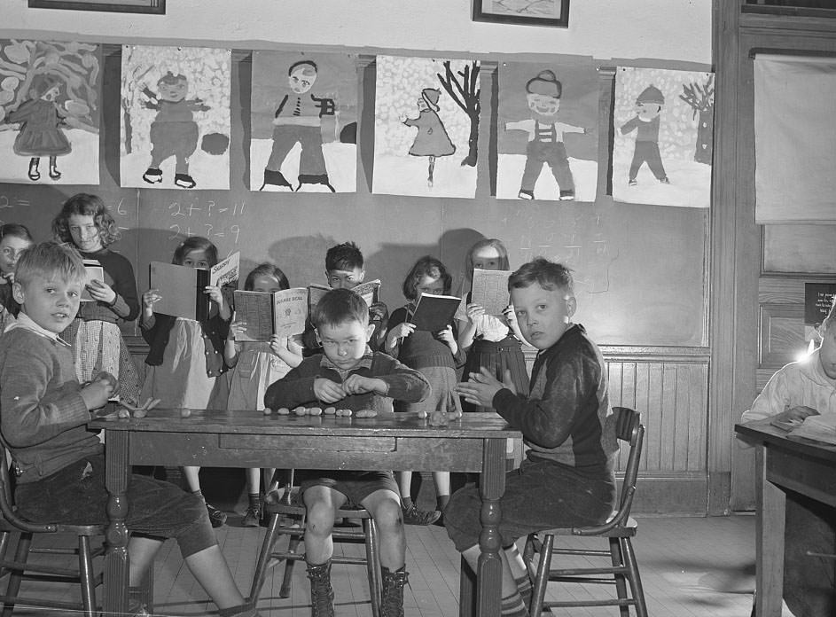 First grade, public school. Norfolk, Virginia, 1941