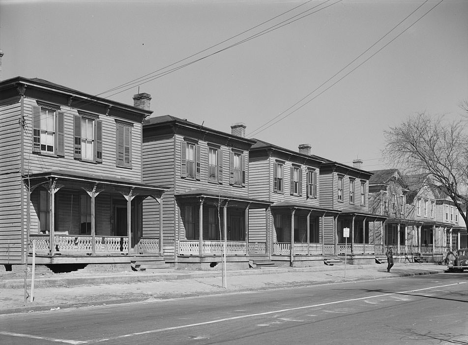 Housing in Norfolk, Virginia, 1941