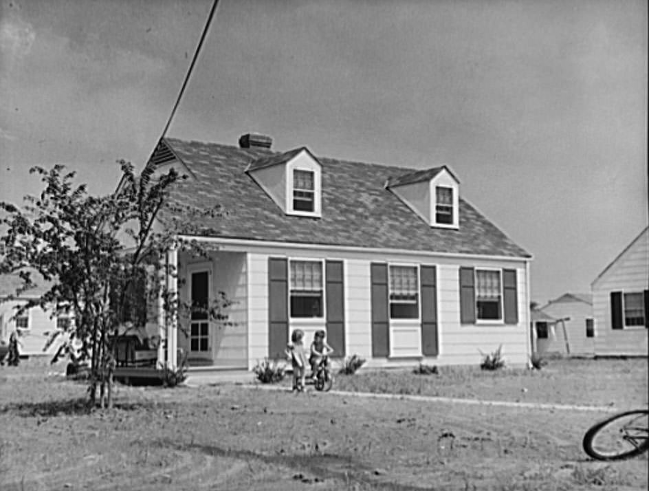 Defense housing, Norfolk, Virginia, 1941