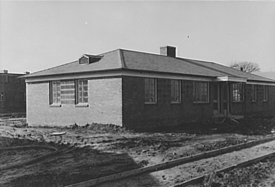 Two-family unit in Merrimac Villiage. A defense housing project of the Norfolk housing authority, 1941