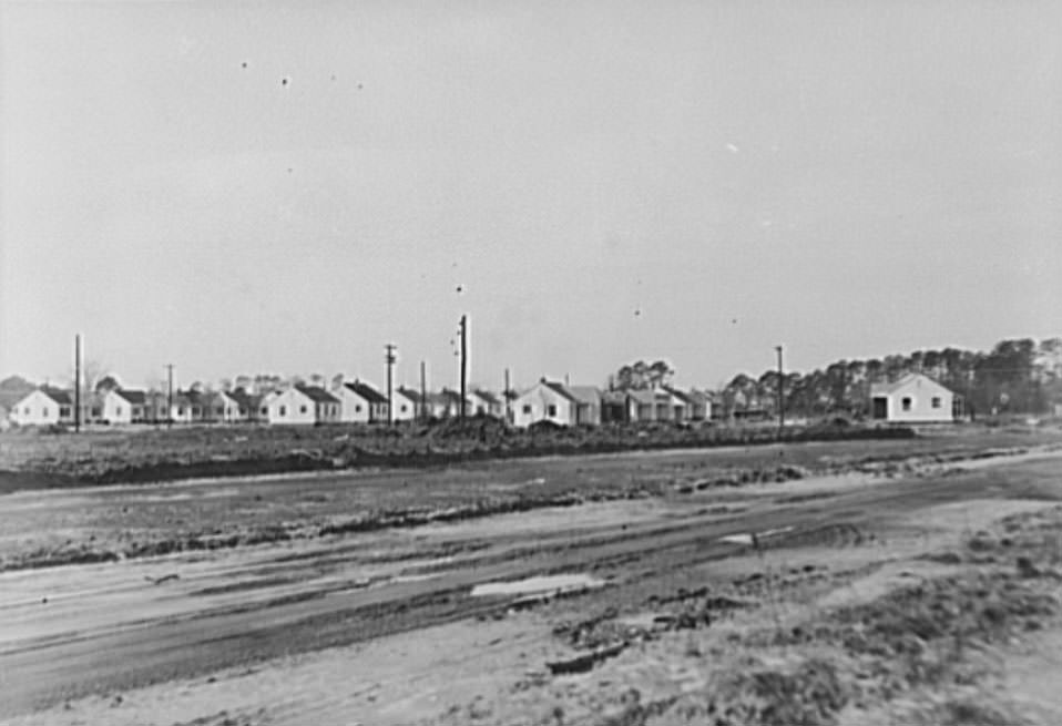FHA (Federal Housing Administration)-insured small home development in Norfolk, 1941