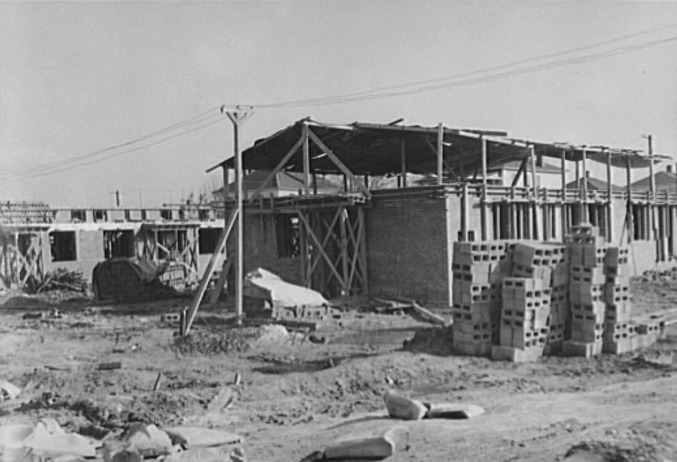 USHA (U.S. Housing Agency)-financed rental housing development in Norfolk to be used for families of workers in defense industries, 1941