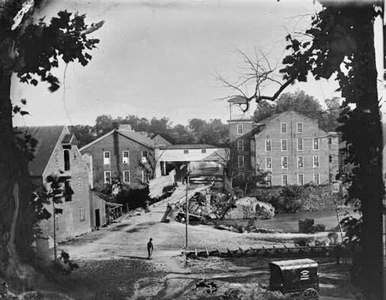 Wagon of Engineer Dept. in foreground, 1865