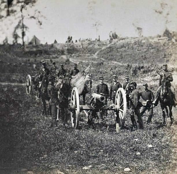 Soldiers and part of a battery, on the battlefield of Bull Run, Petersburg, 1861