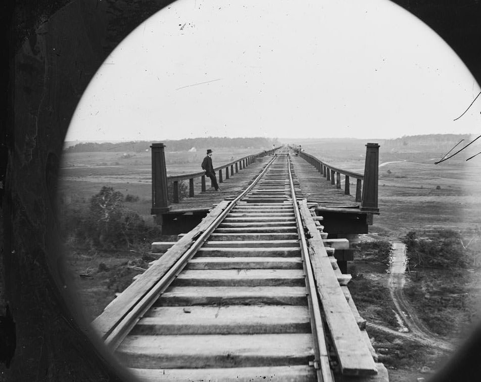 High bridge of the South Side Railroad across the Appomattox, 1865