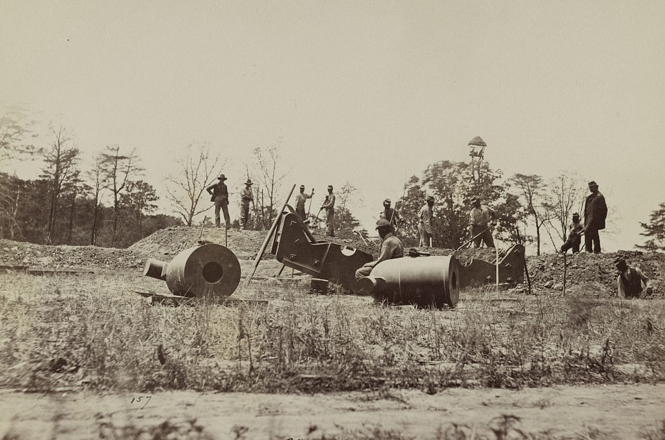Crow's Nest battery and lookout in front of Petersburg, 1863