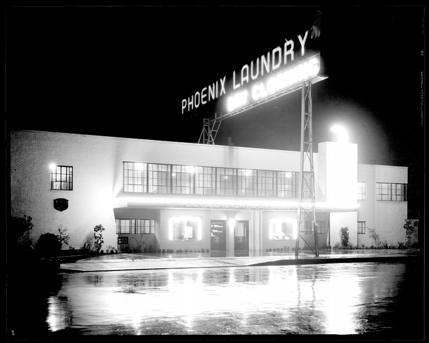 This building was located at Seventh Ave. and Van Buren in Phoenix, 1929