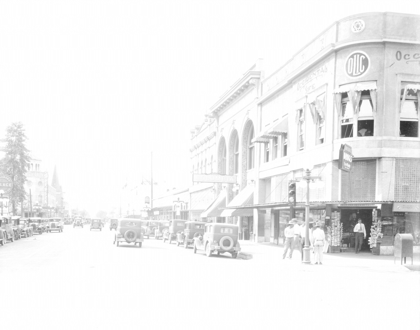 O'Neil Building on W. Adams Street, 1929. This building was located at First Ave. and Adams Street in Phoenix.