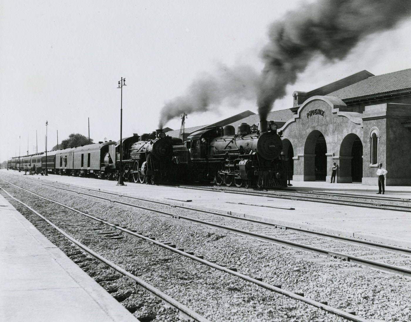 Atchison, Topeka & Santa Fe Railway Train at Union Depot, 1923