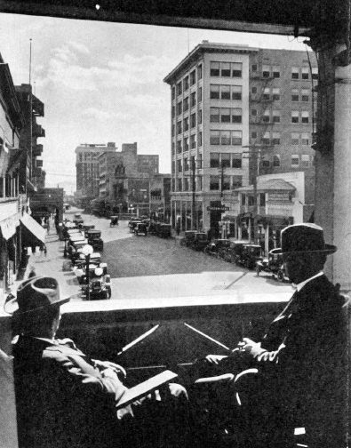 Looking south on Central in 1924 from the Hotel Del Rey at Monroe Street.