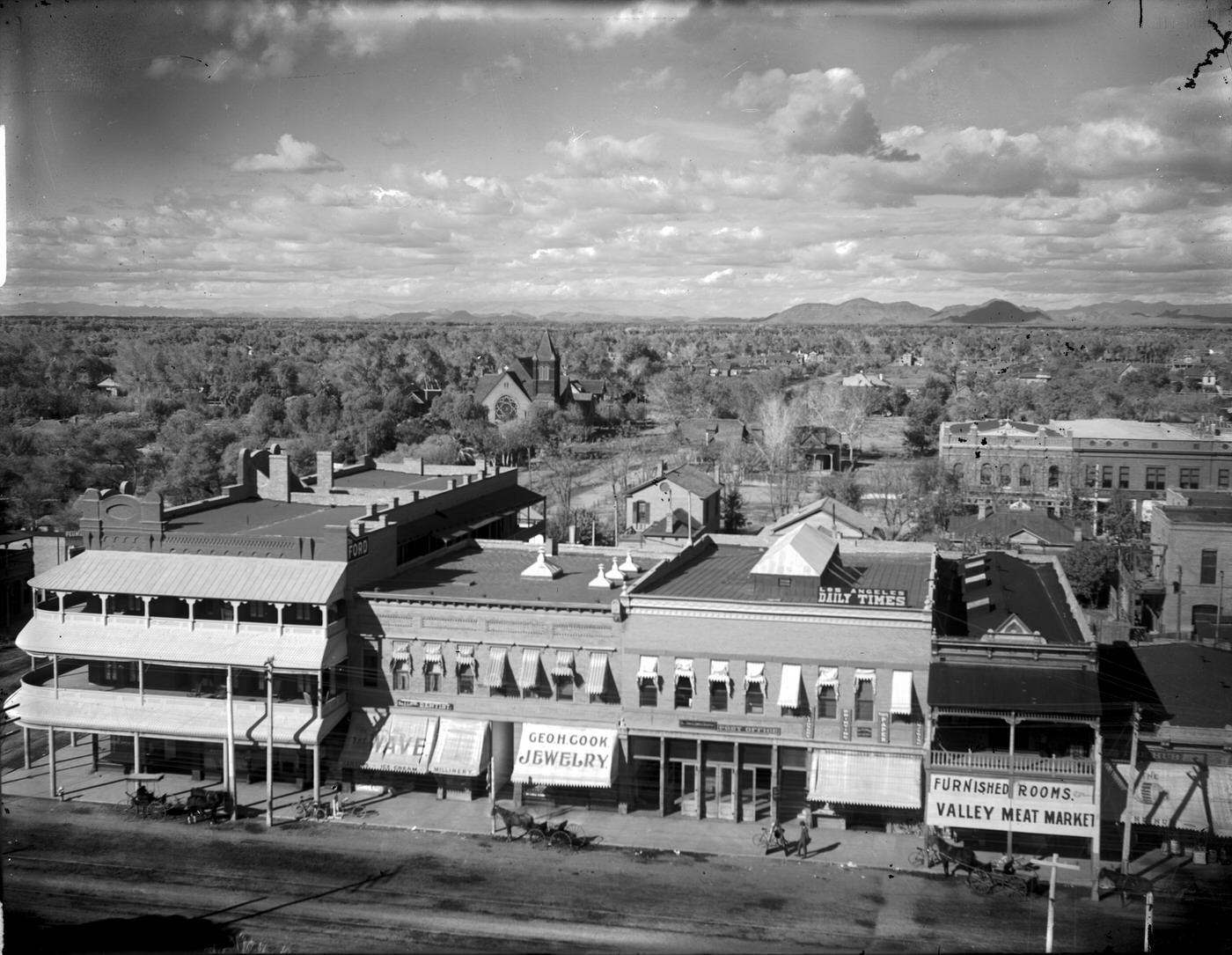 Second Avenue and Washington Street, 1900