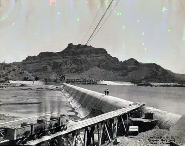 Before the new Roosevelt Dam was completed, the Granite Reef Diversion Dam opened in 1908, where the headgates for most Valley canals now exist.